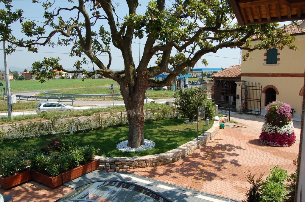 Hotel Vecchio Molino Zevio Exterior foto